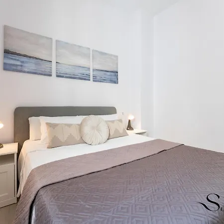 Escape - Beach&restaurants * Fuengirola