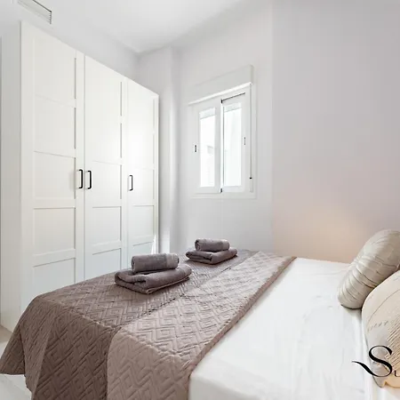 Escape - Beach&restaurants Fuengirola